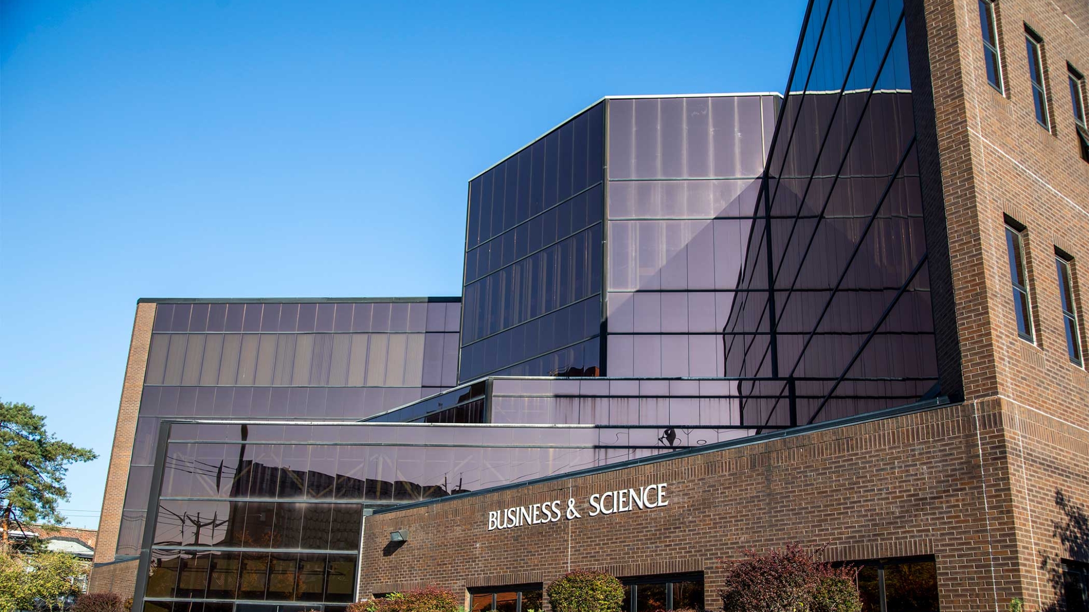 Rutgers School of BusinessCamden Reflects on its First Executivein