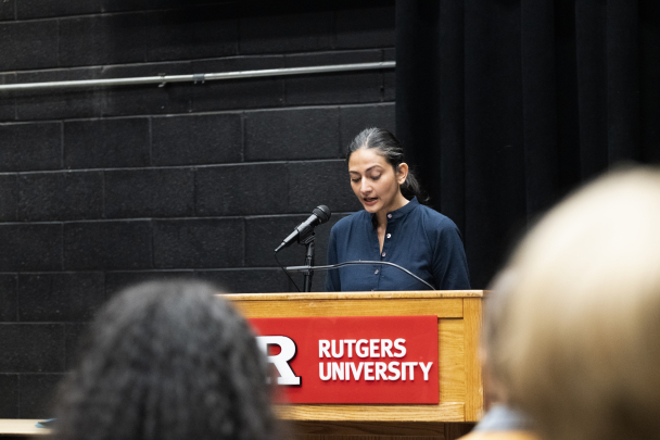 Students gather at the graduate school flash talk events.