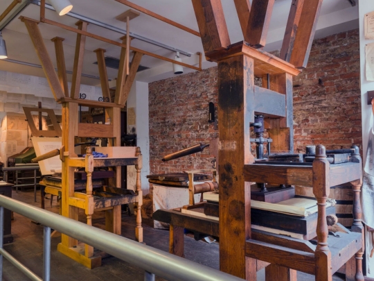 Reproduction presses